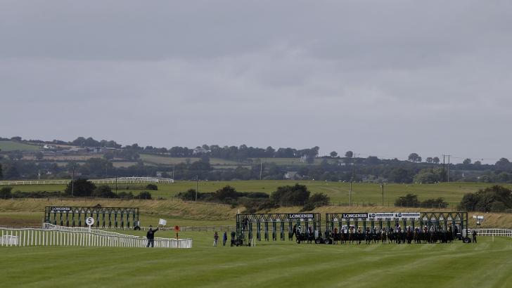 Horse racing at the Curragh